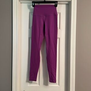 Lulu align leggings! A little too small!! Only worn a few times!